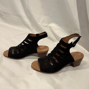 Clarks Valarie Shelly Black Nubuck Sandal Heels Size 8.5M *NWT*